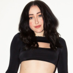 Noah Cyrus（ノア・サイラス）